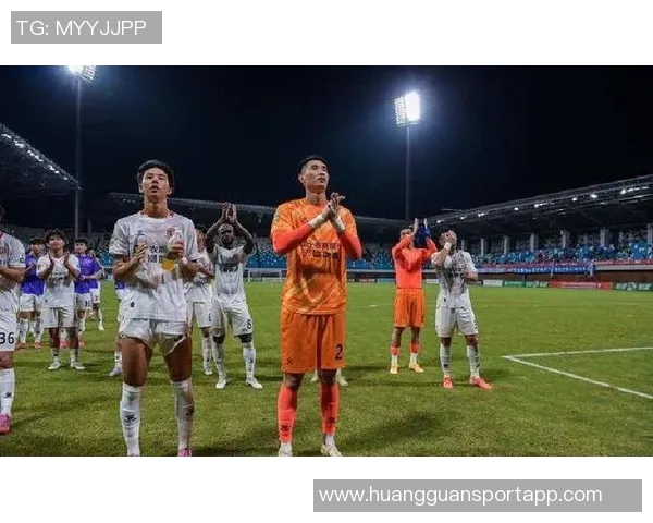 好消息！苗原高中锋张家鸣获伯恩利U21队试训机会展现潜力